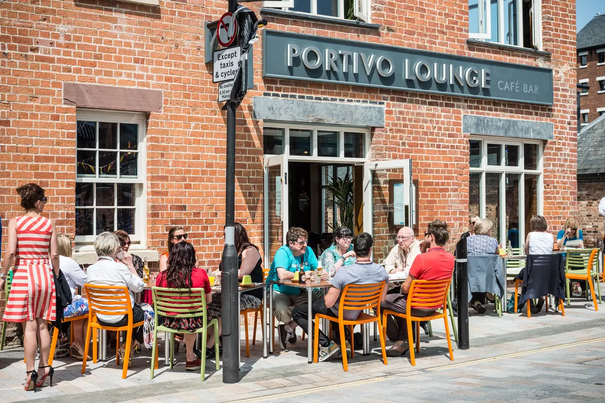 Portivo Lounge