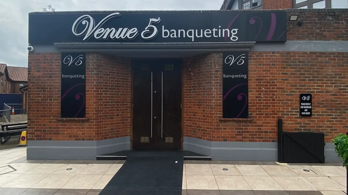 Venue 5 photo (photo 1 of 3)