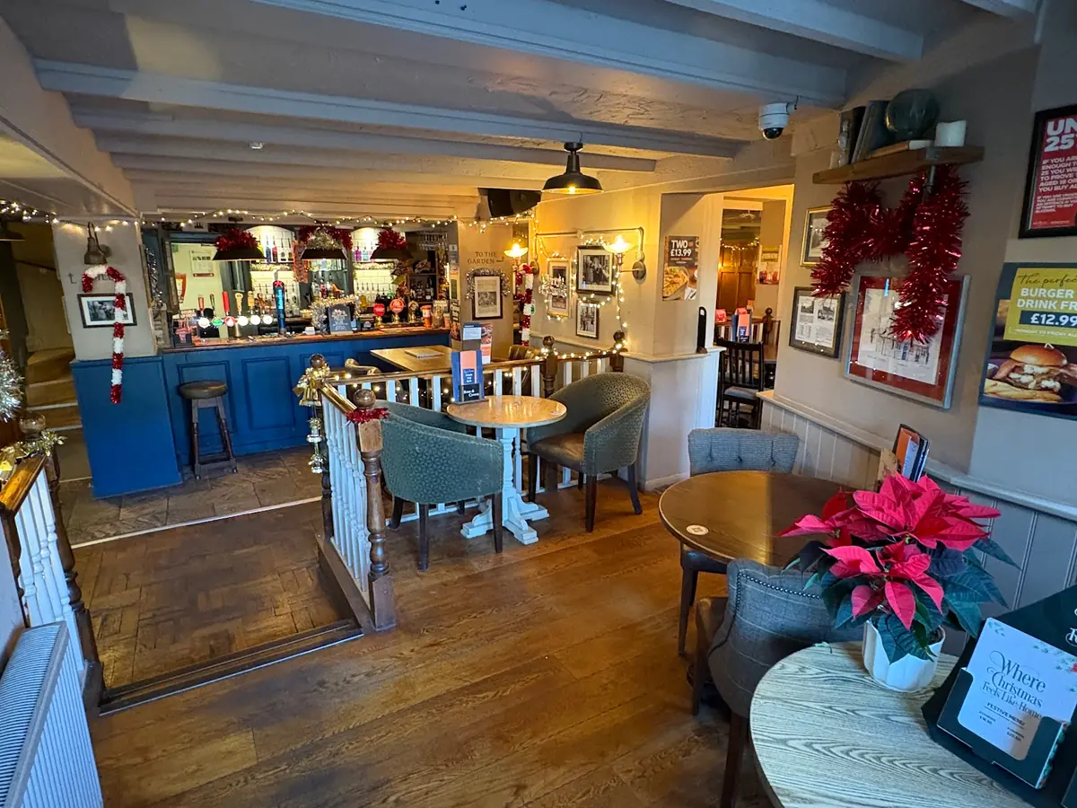 Rose & Crown photo (photo 3 of 3)