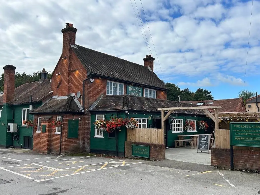 Rose & Crown photo (photo 2 of 3)