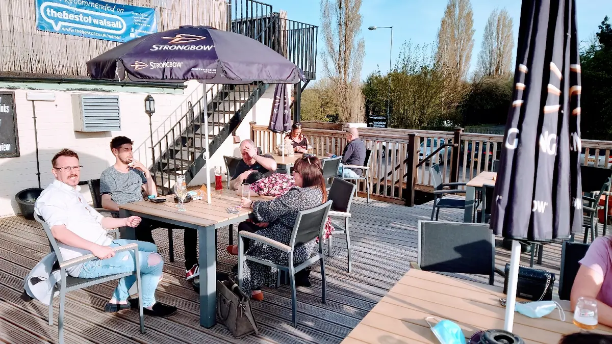 The Fingerpost pub.