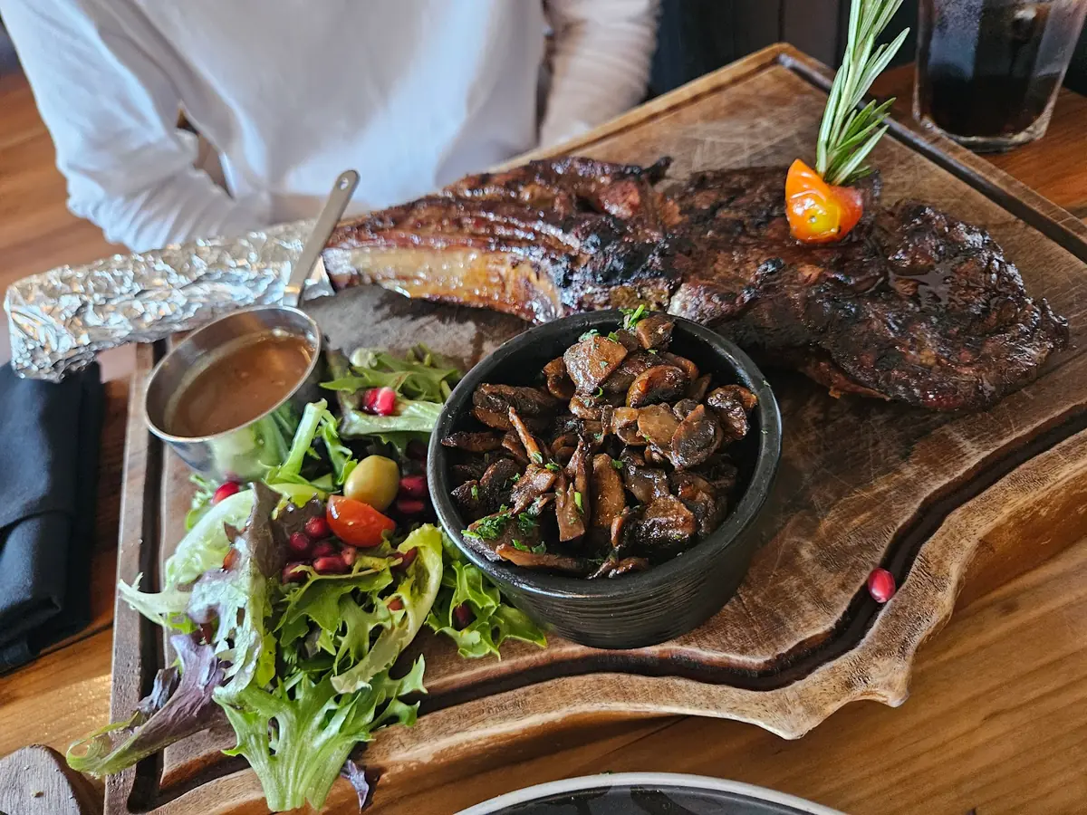 Portway Steakhouse & Cafe photo (photo 8 of 13)