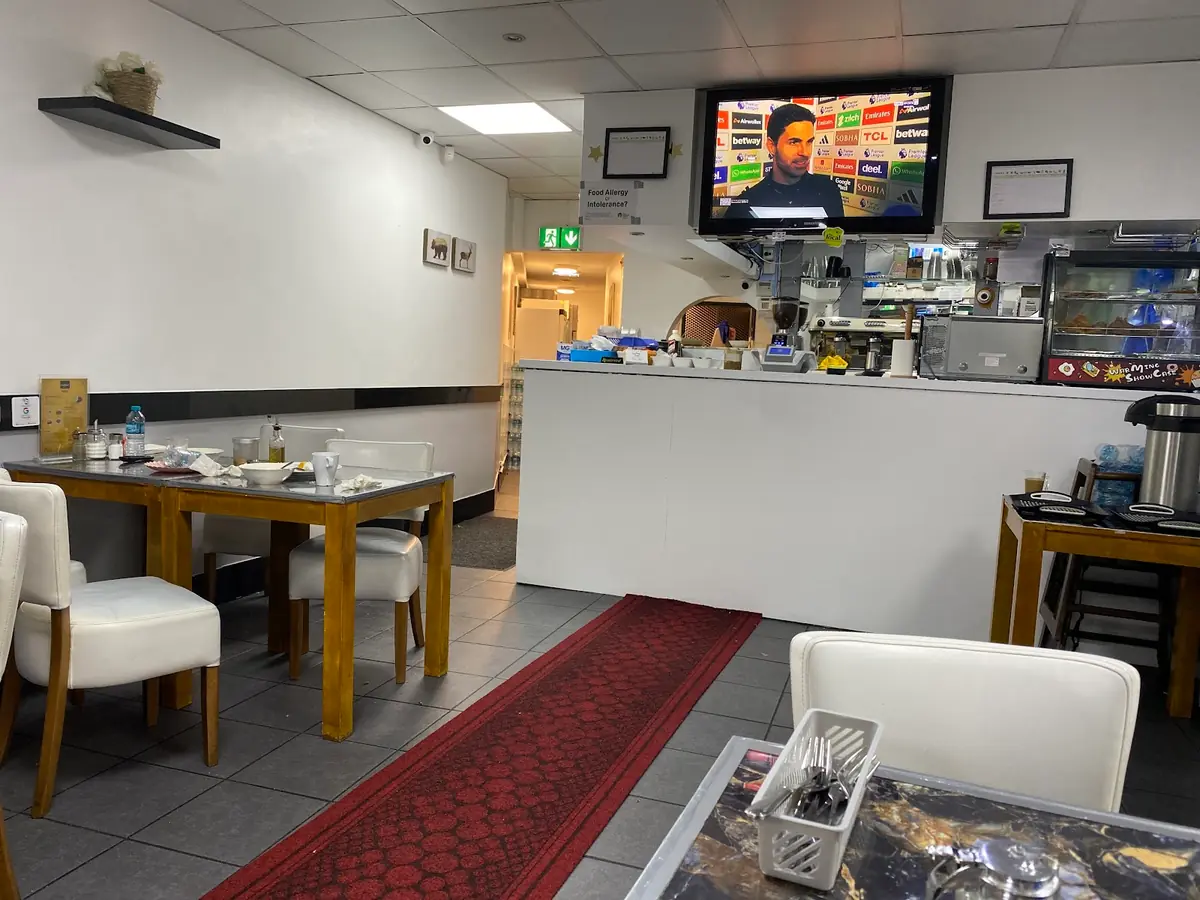 Las Restaurant and Cafe