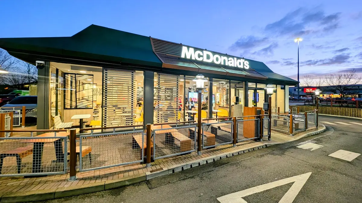 McDonald's Corby- The Peel Centre. — Fast food in Corby