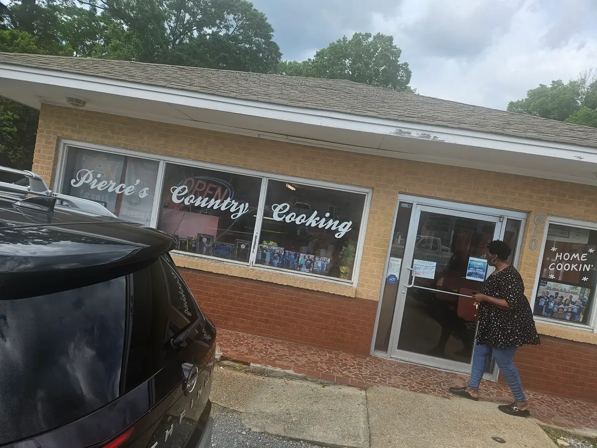 Pierce's Country Cooking — Restaurants in Montgomery