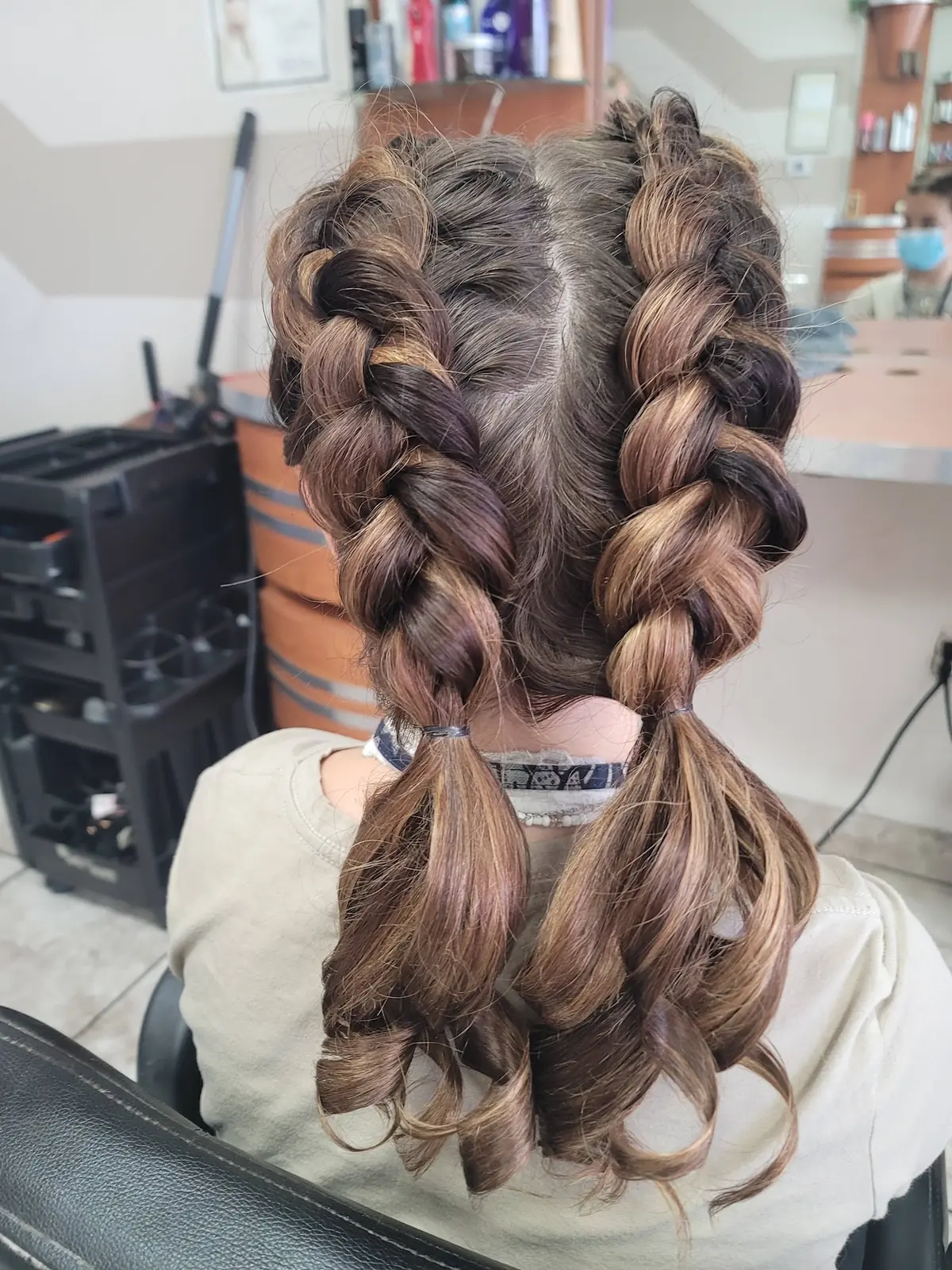 New Look Hair Salon photo (photo 1 of 3)