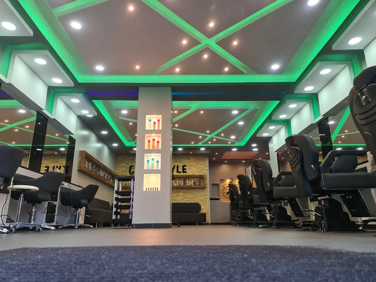 Cut & Style Heinsberg — Hair Salons in Heinsberg
