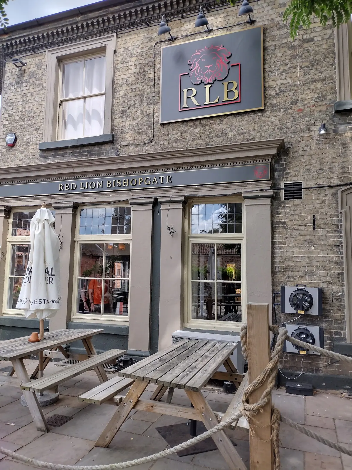 The Red Lion Bishopgate photo (photo 1 of 3)