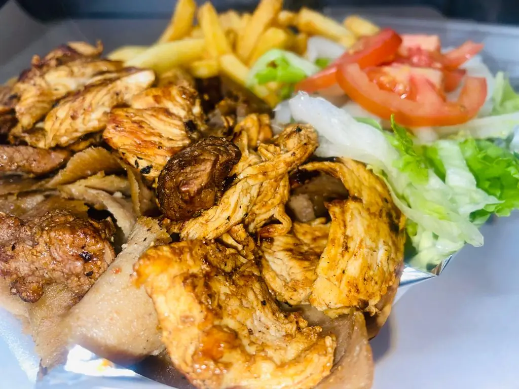 Sammys Pizza & Kebab House photo (photo 2 of 3)