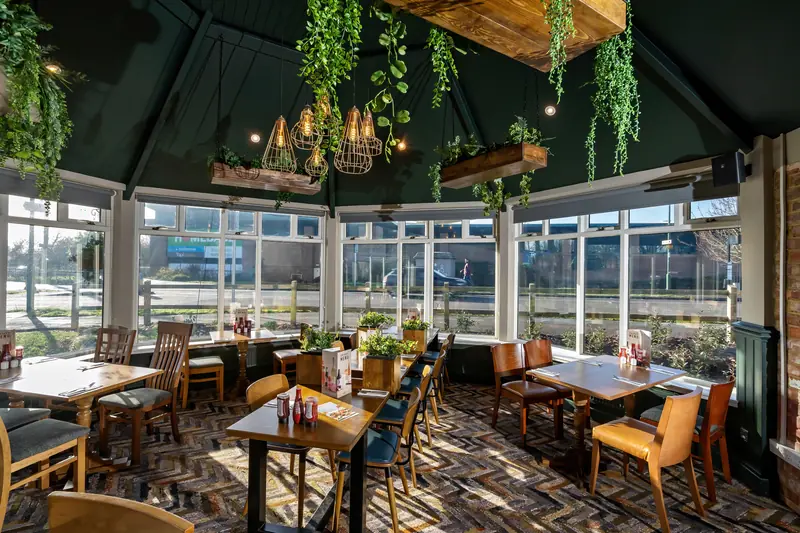 Harvester Barn Chichester — Bar & grills in Chichester