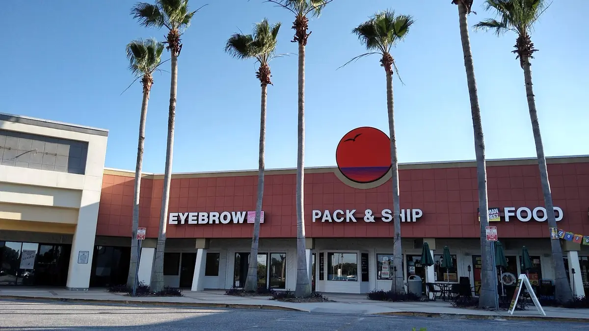 Brow Artist Eyebrow Threading photo (photo 1 of 3)