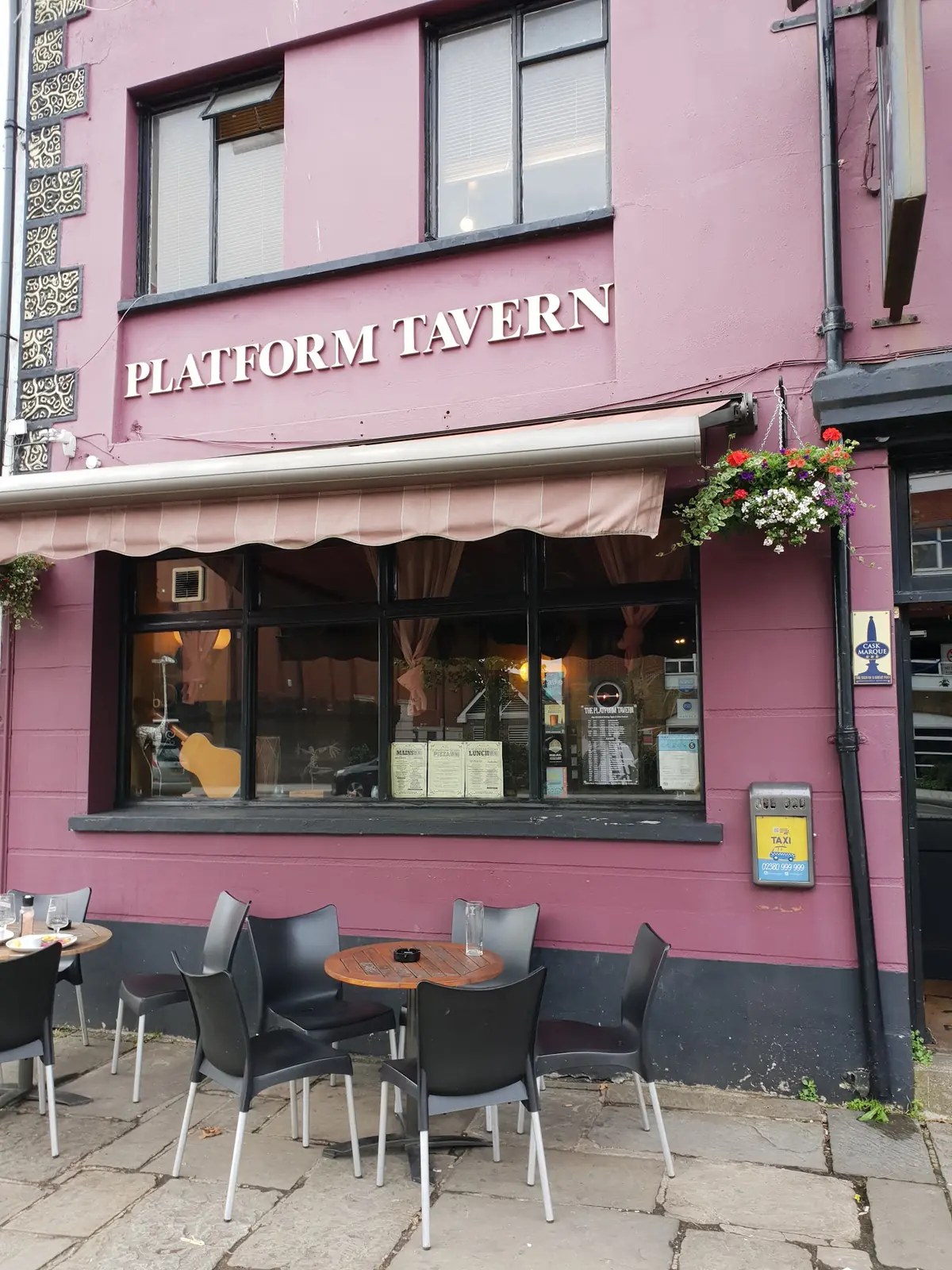 Inside Platform Tavern, Southampton