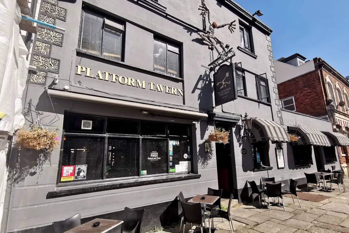 Platform Tavern photo (photo 3 of 3)