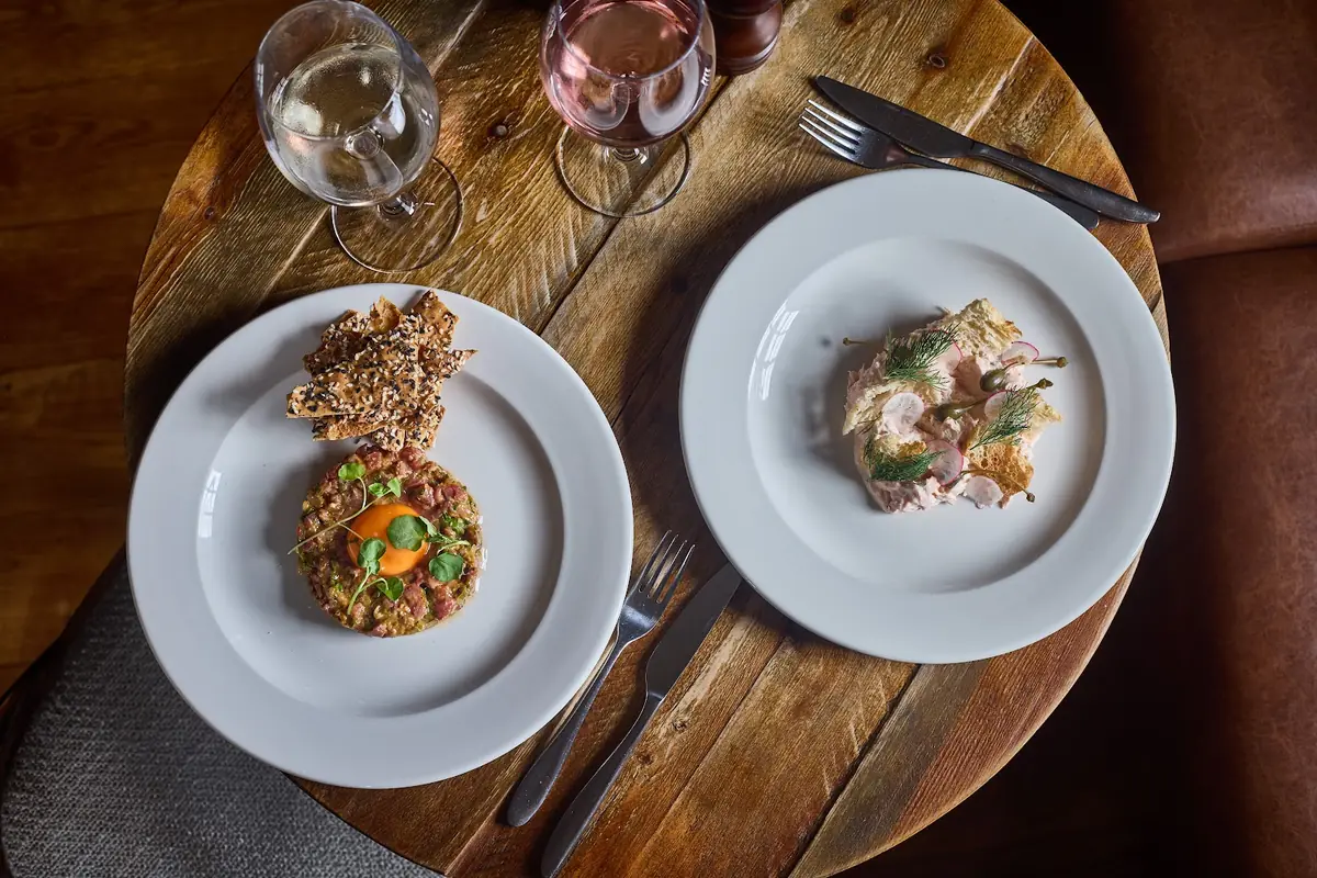 The White Oak — Bars in Maidenhead
