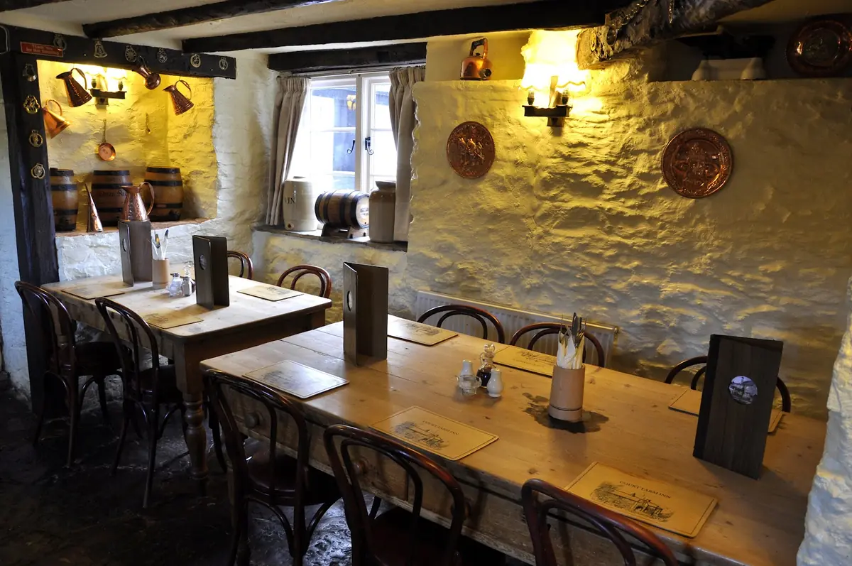 Court Farm Inn photo (photo 1 of 3)
