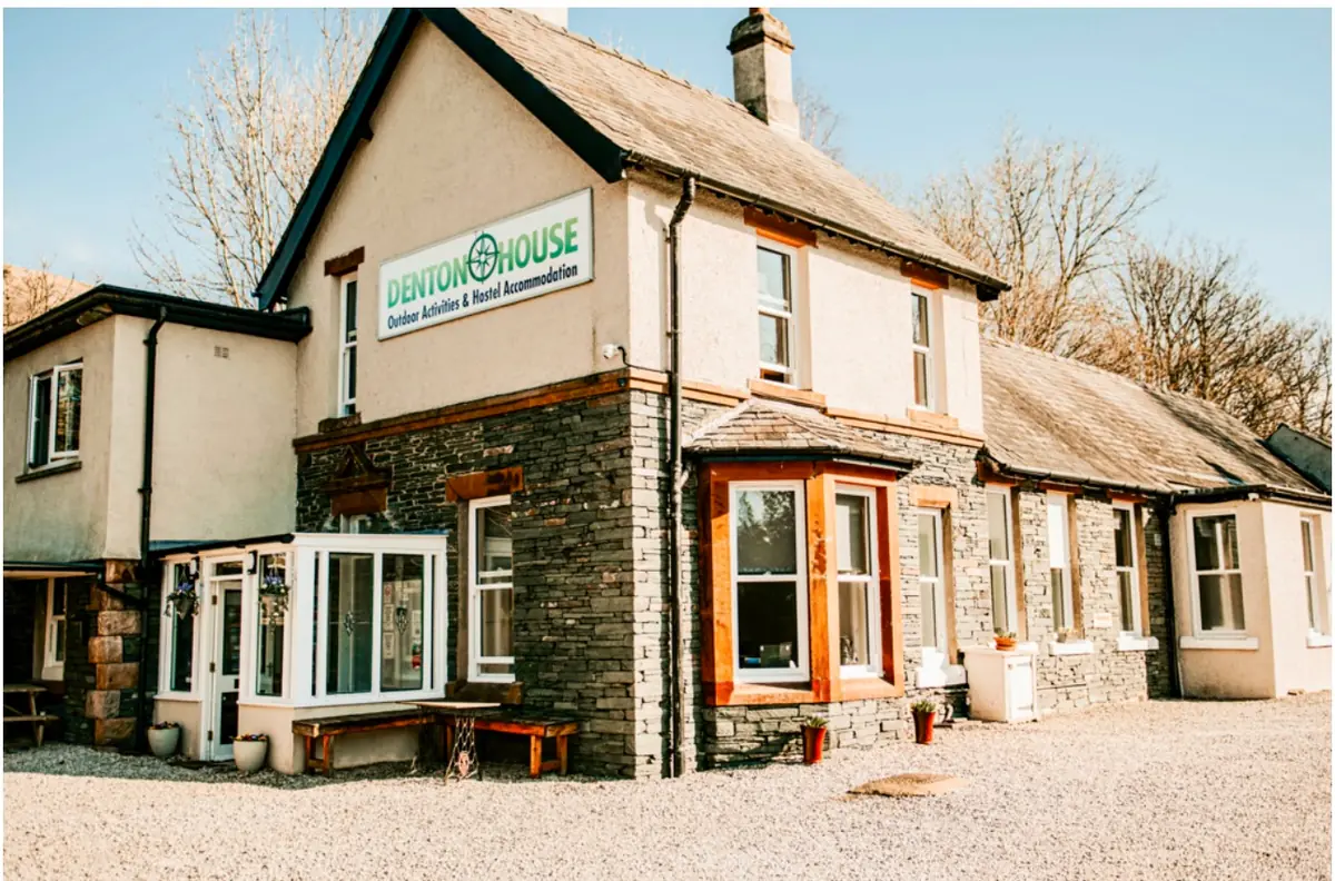 Twa Dogs — Bars in Keswick