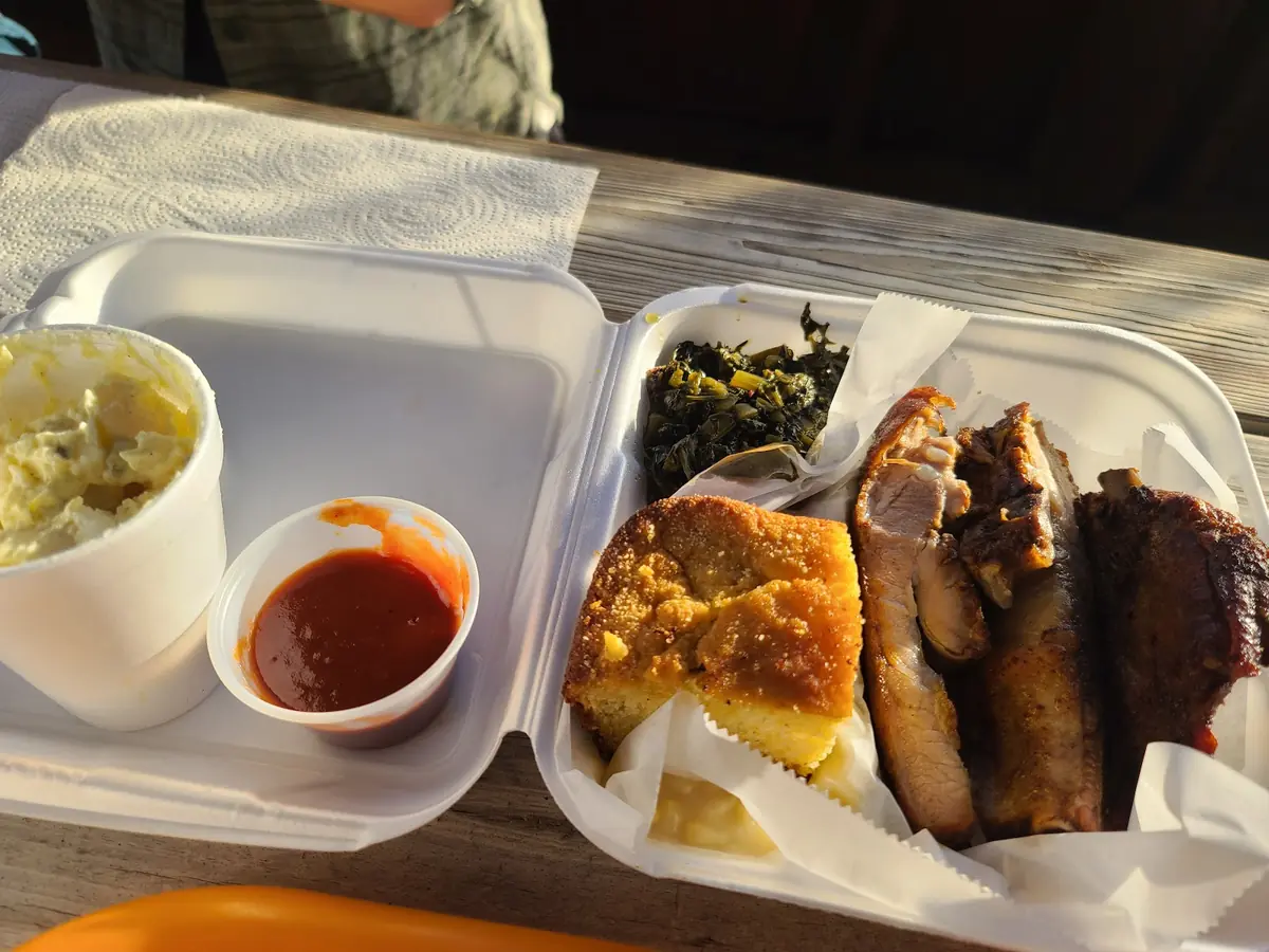 Merrill's BBQ photo (photo 3 of 3)