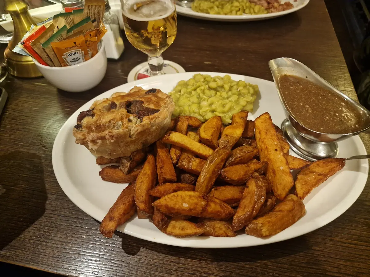 Low Lights Tavern photo (photo 3 of 3)