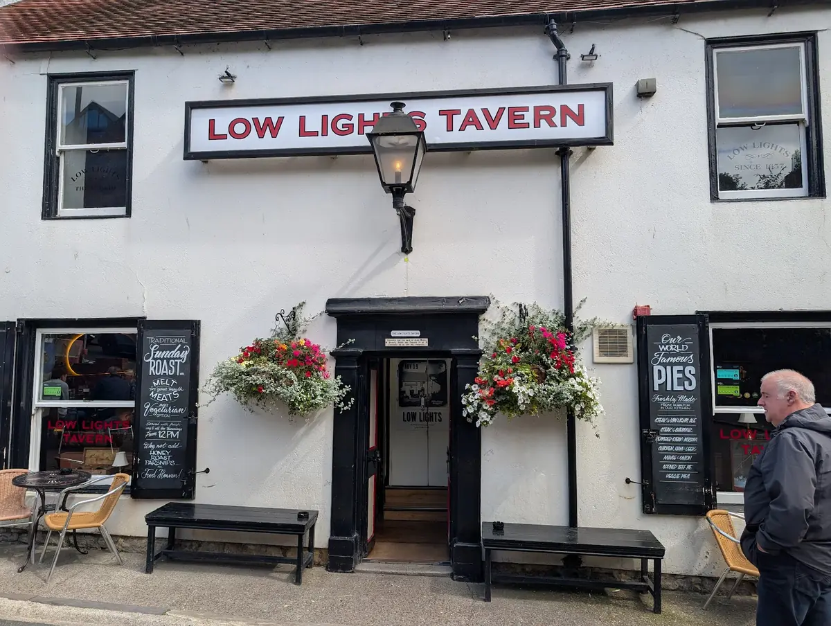 Low Lights Tavern