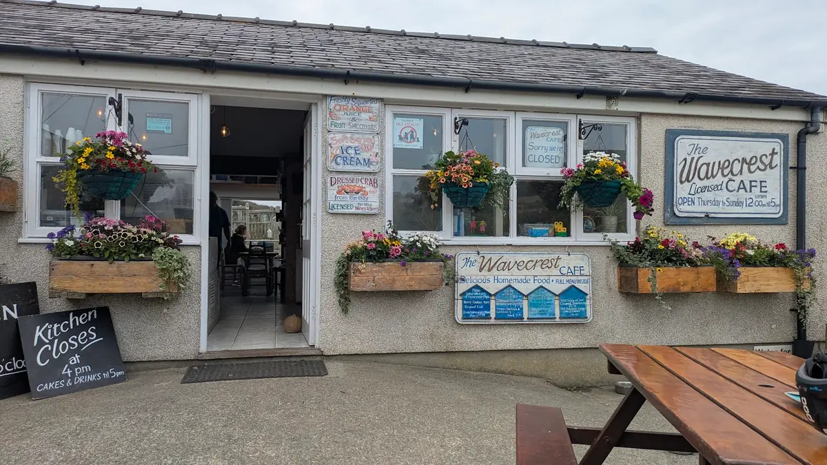 Wavecrest Cafe