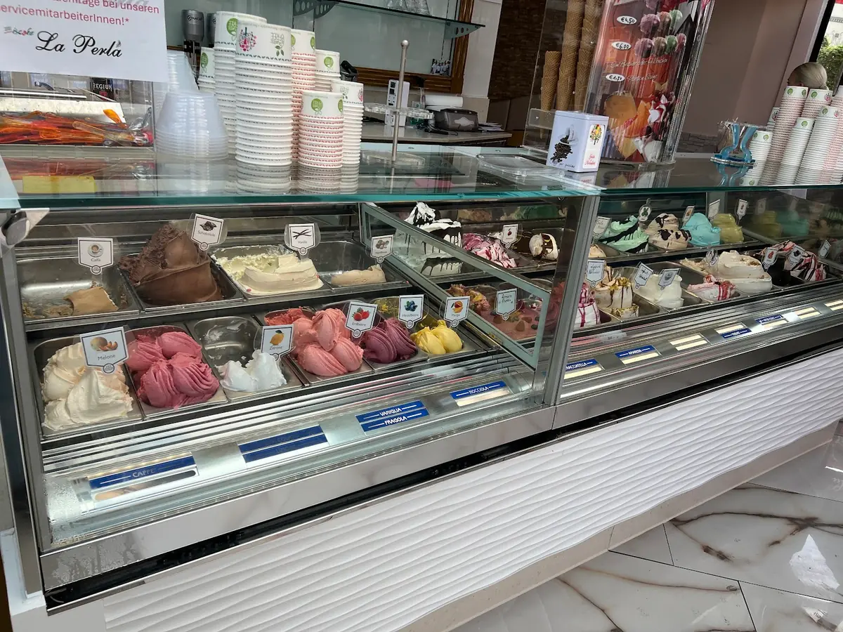 Eiscafe La Perla — Restaurants in Mettmann