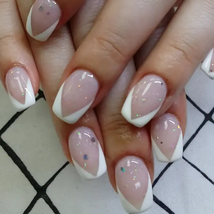 La Vie Nails & Spa photo (photo 1 of 3)