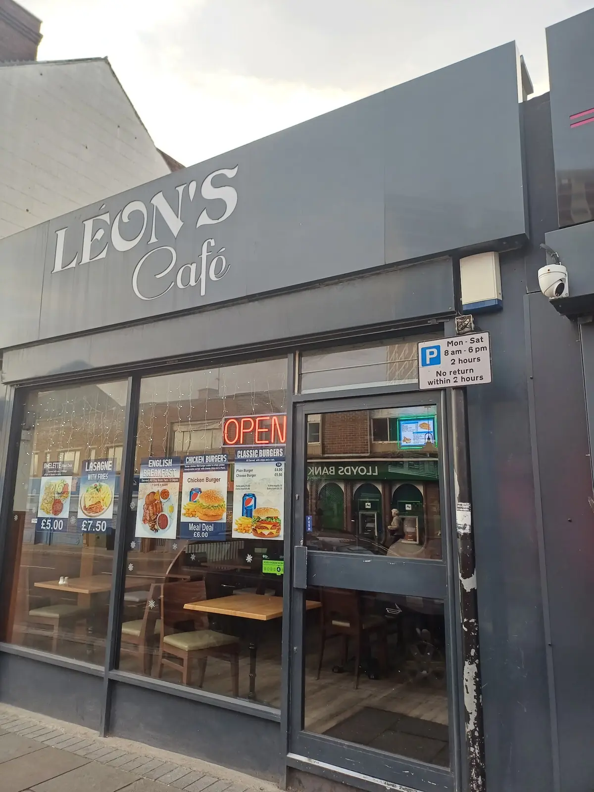 Léon's Café