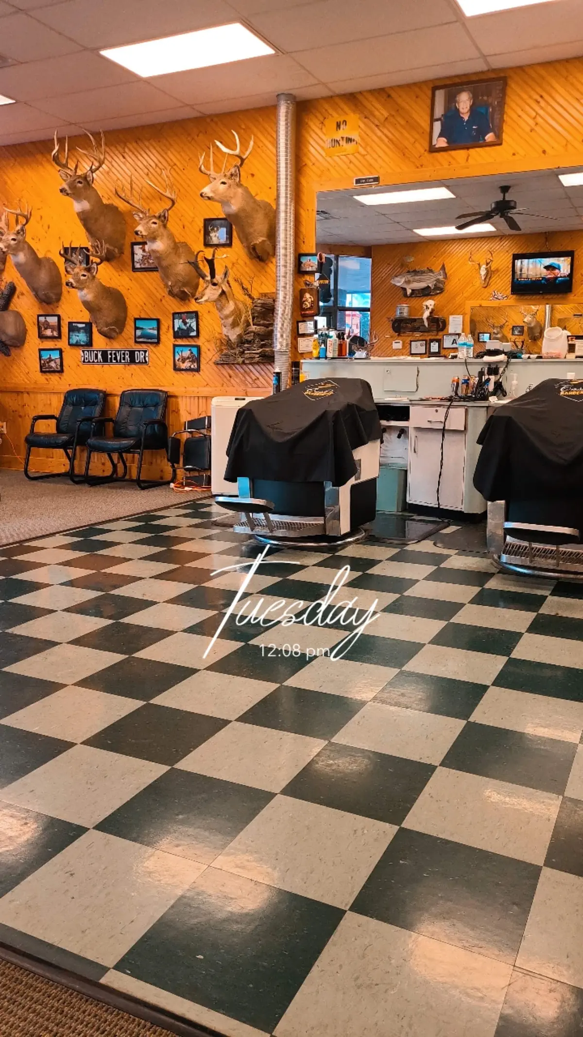 Cash's Barber Shop photo (photo 2 of 3)