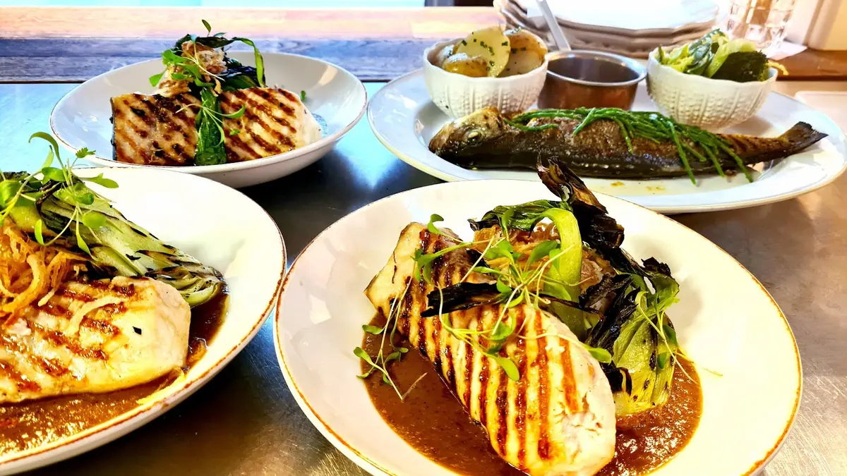 Houndgate Townhouse Hotel & Saltfish Seafood Restaurant photo (photo 1 of 3)