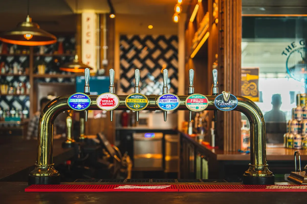 The Globe Pub & Kitchen photo (photo 2 of 3)