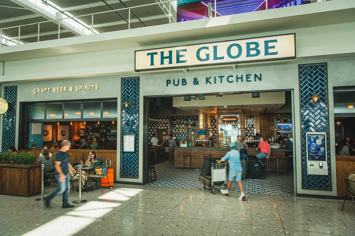 The Globe Pub & Kitchen — Bars in Hounslow