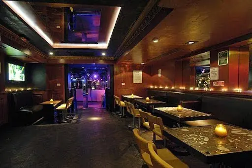 Zoo Bar & Club — Cocktail Bars in London