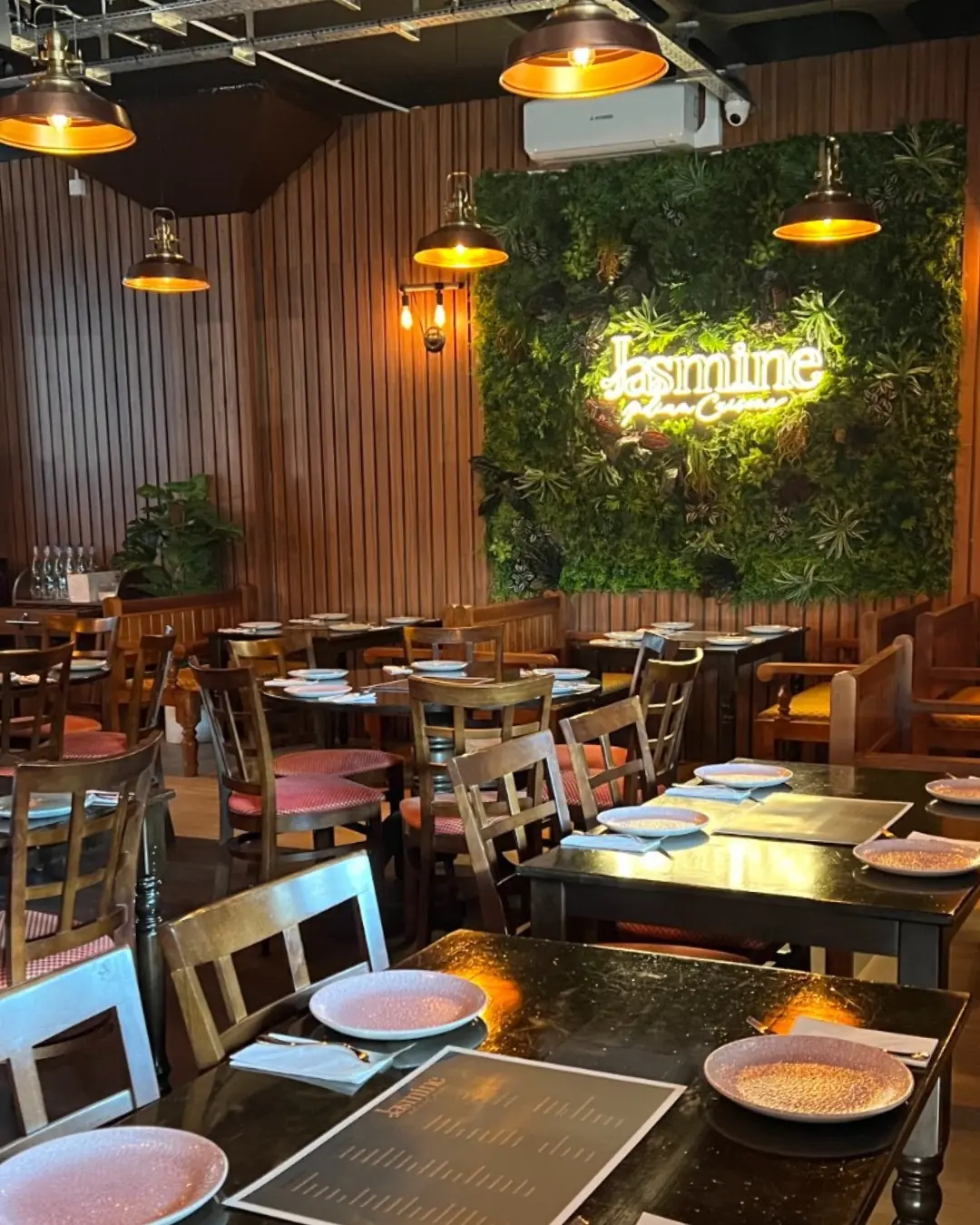 Jasmine Indian Cuisine — Indian restaurants in Milton Keynes