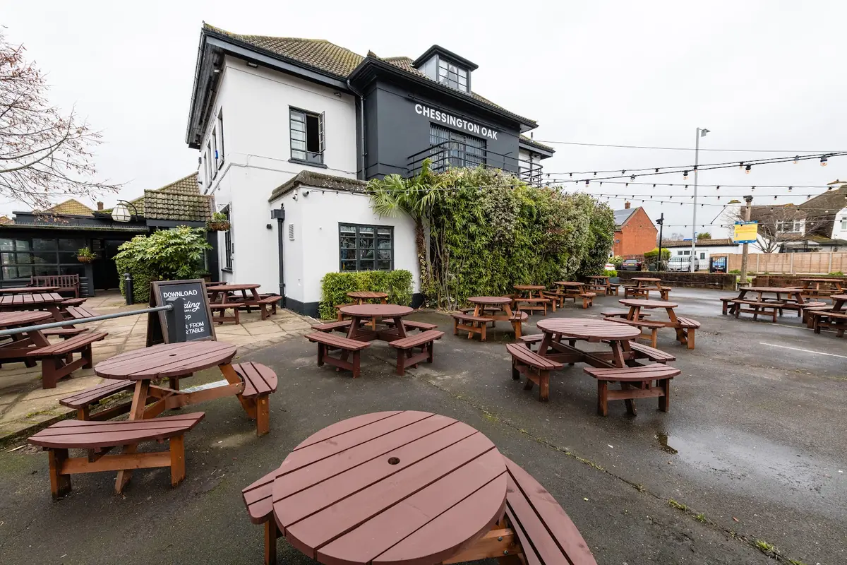 The Chessington Oak