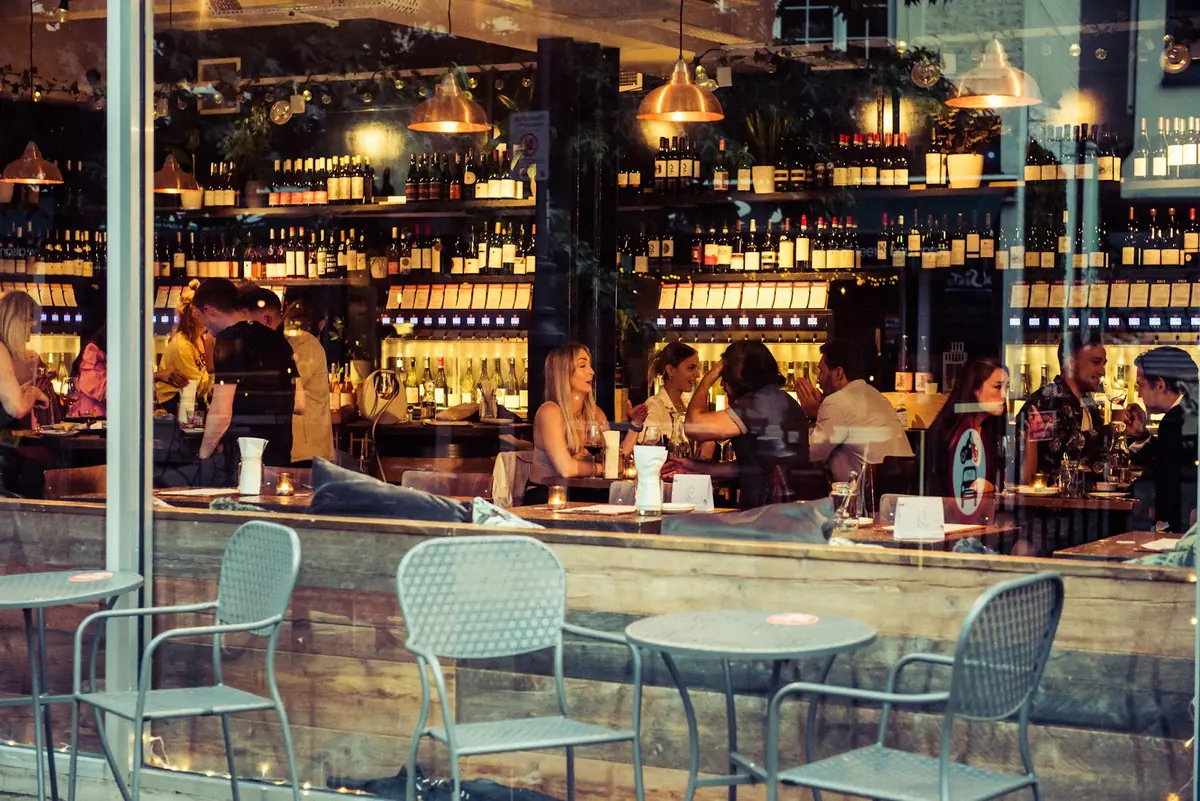 Vagabond Wines Fulham photo (photo 1 of 3)