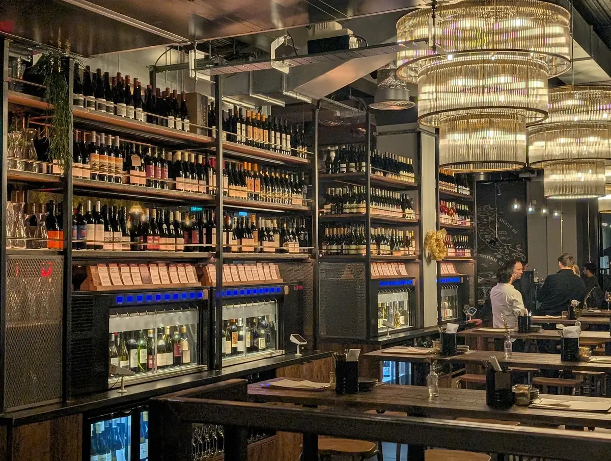 Vagabond Wines Fulham photo (photo 3 of 3)