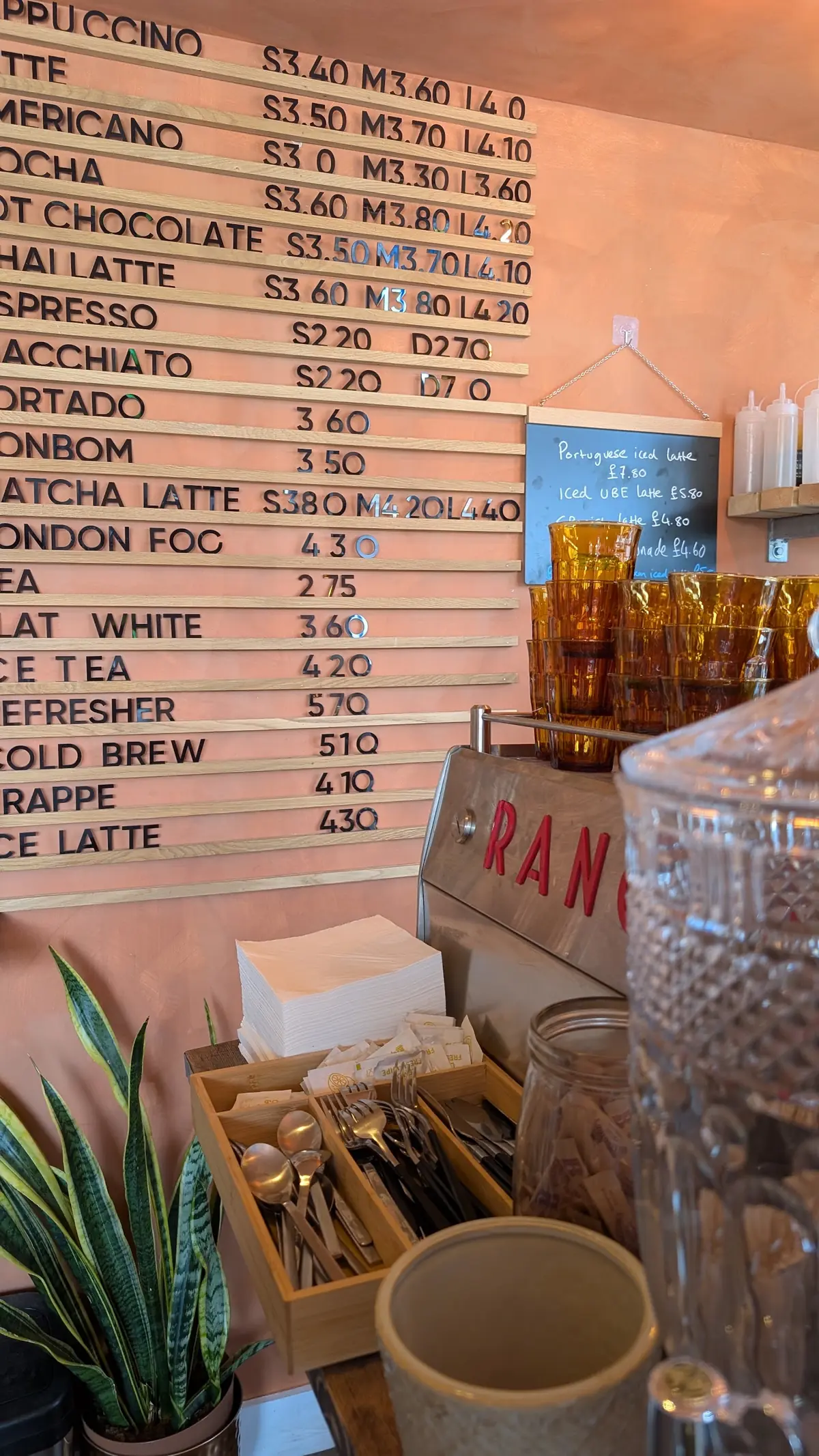 De Oliveira Cafe photo (photo 3 of 3)