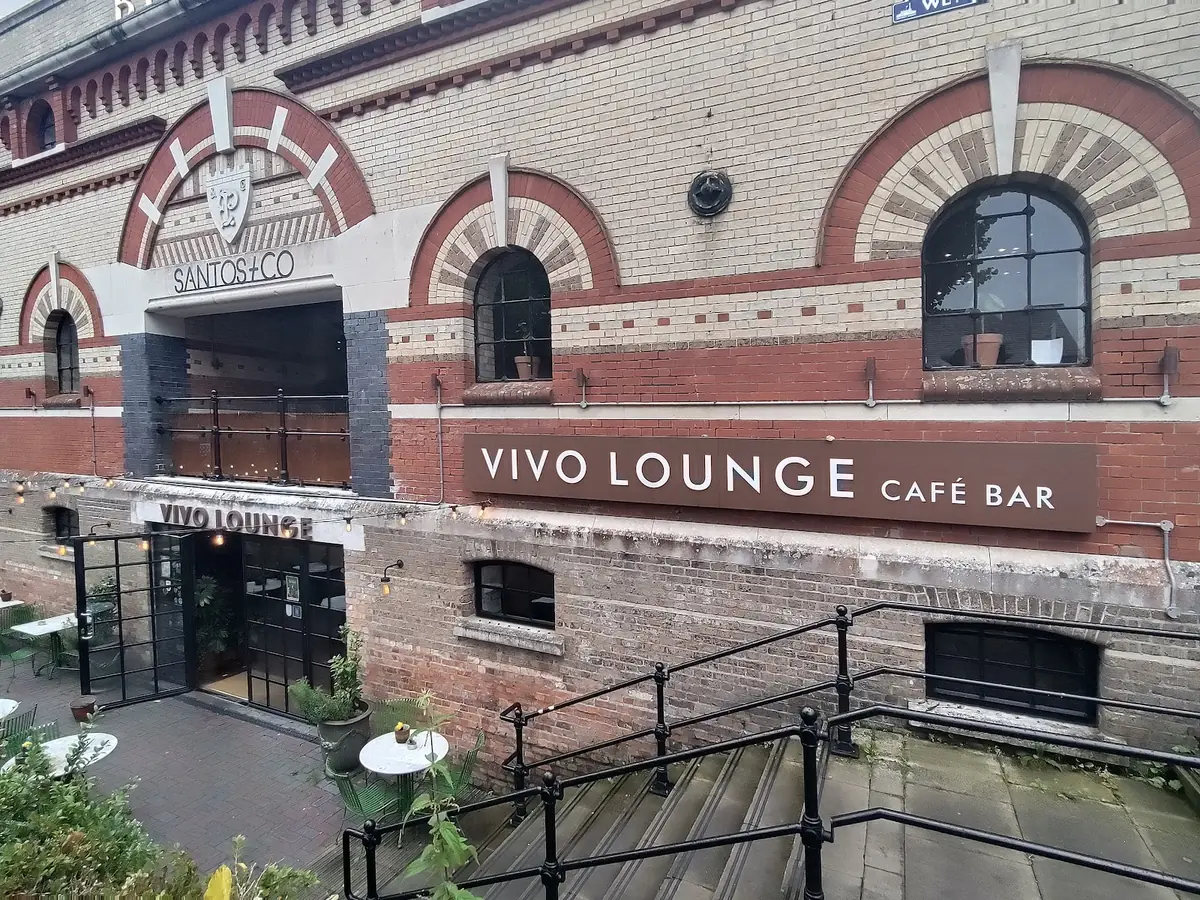Vivo Lounge photo (photo 2 of 3)