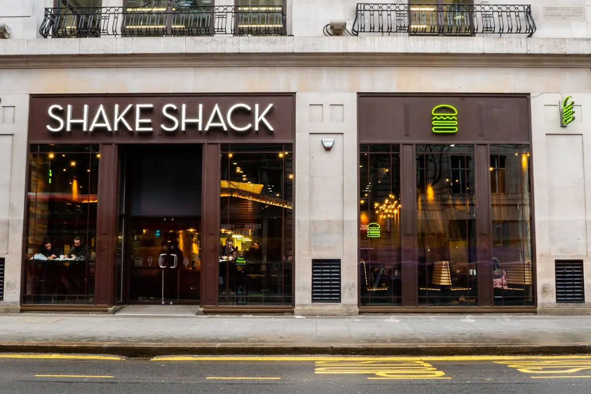 Shake Shack Tottenham Court Road — Burger Restaurants in London