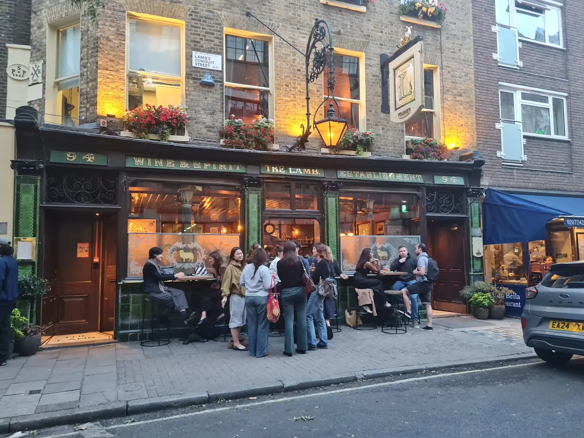 The Lamb — Bars in London
