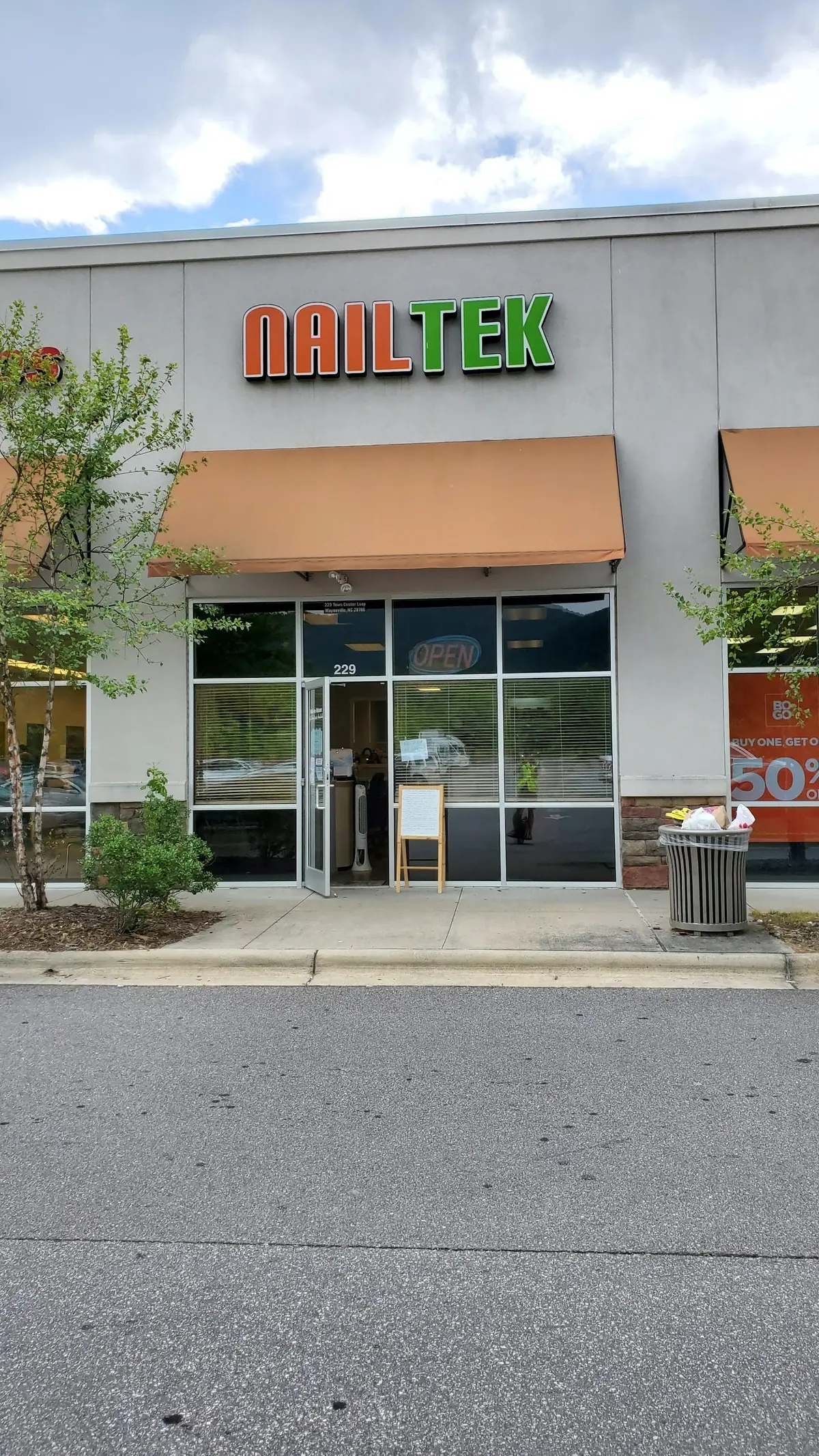 Nail Tek photo (photo 3 of 3)