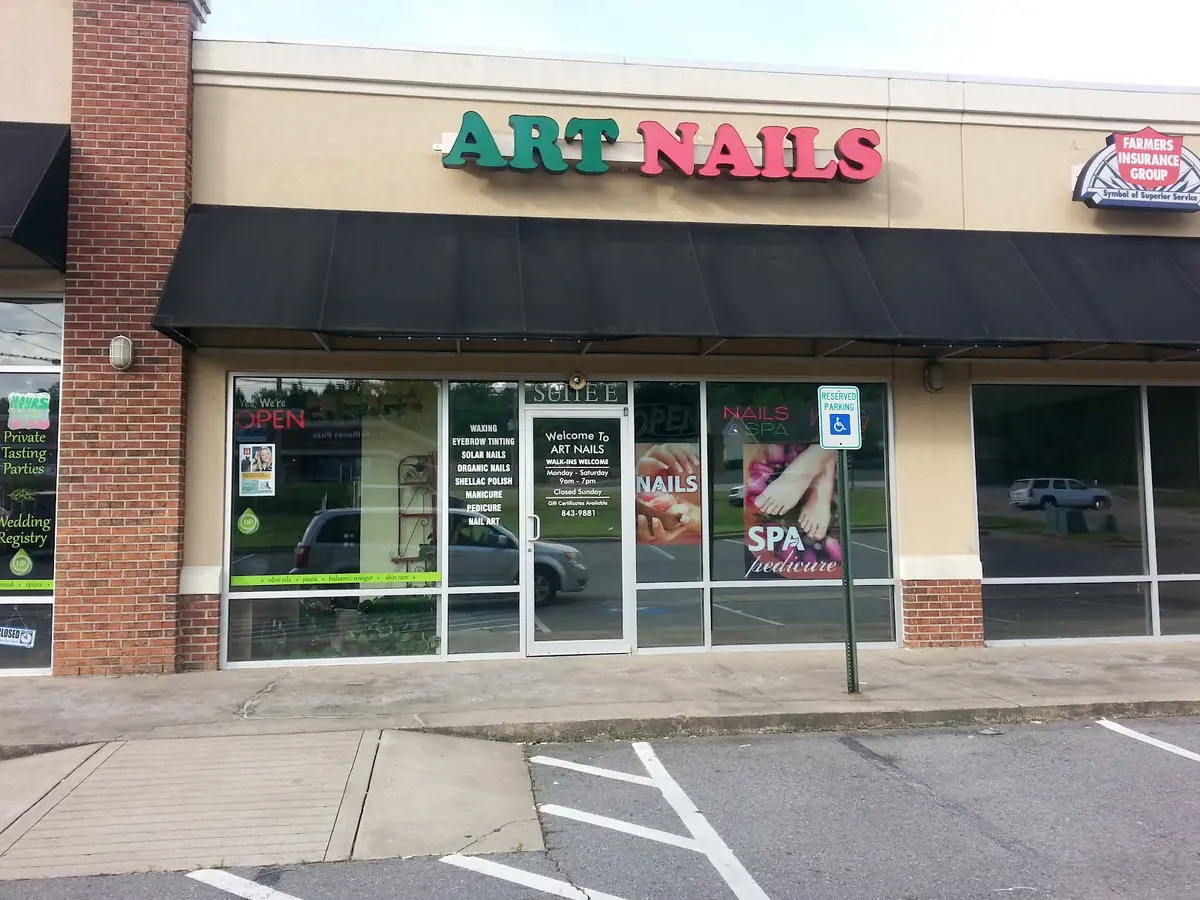 Art Nails & Spa photo (photo 1 of 3)