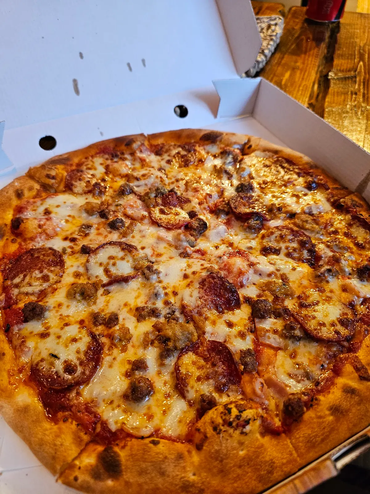 Pizza Supremo photo (photo 2 of 3)