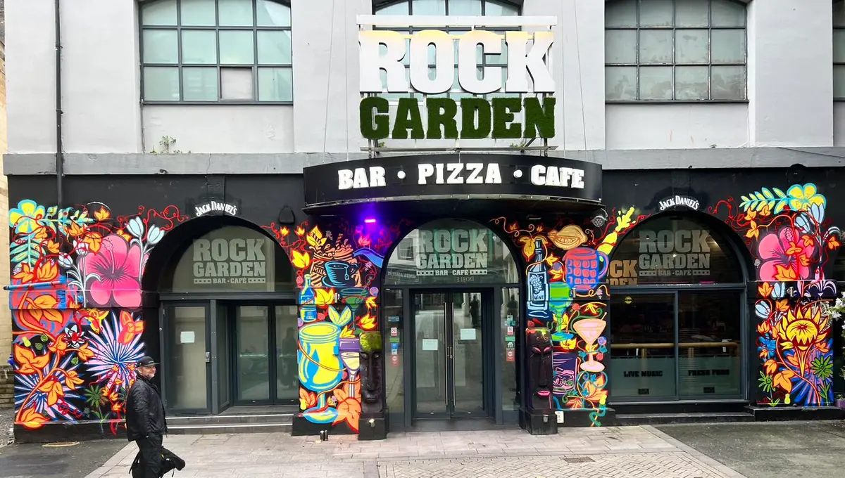 Rock Garden Cafe Bar — Bar And Grill in Torquay