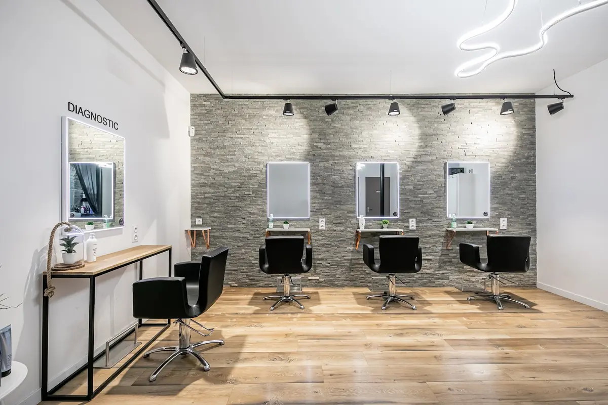 Salon Lauren Klein photo (photo 3 of 3)