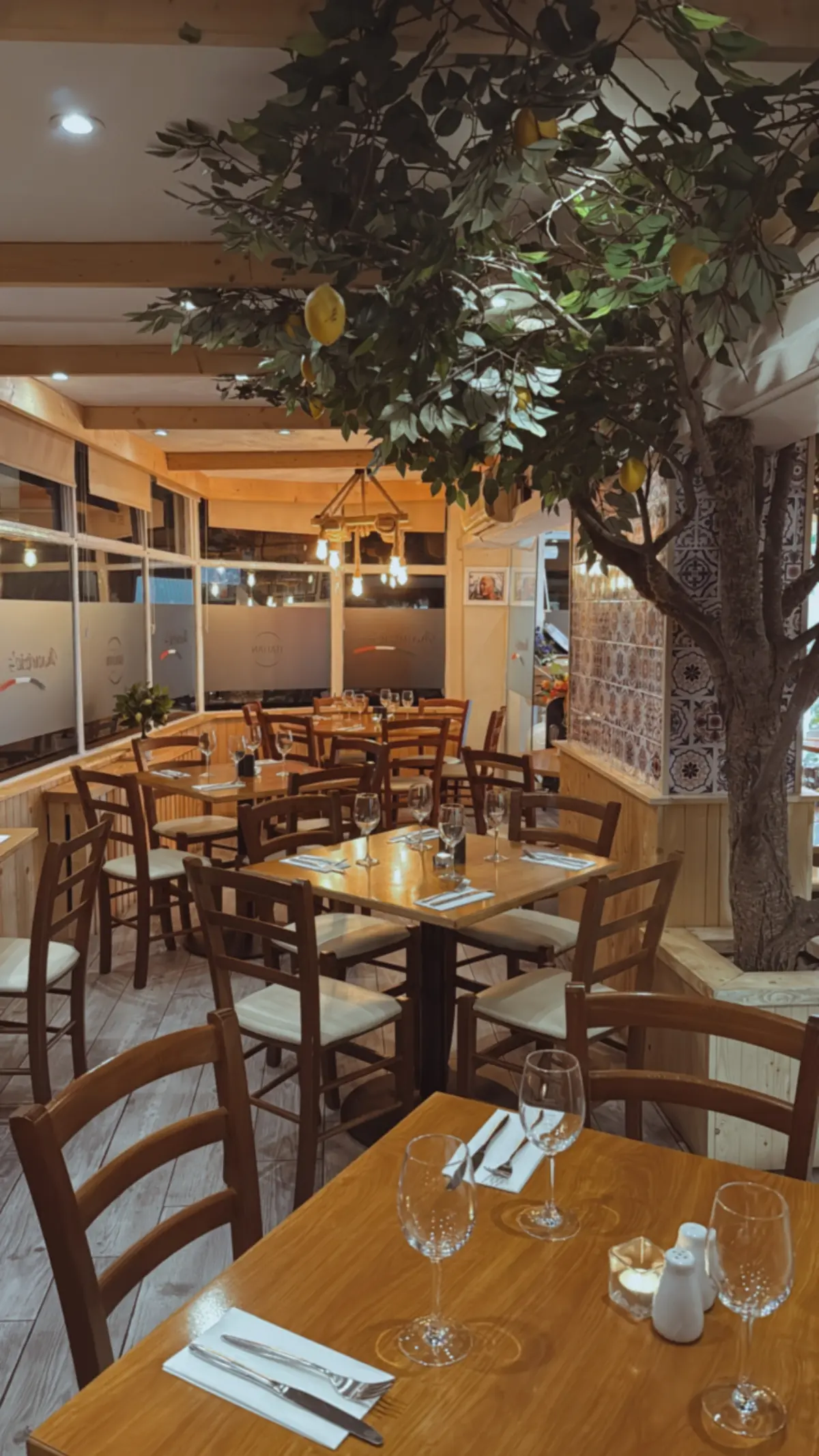 Maurizio's