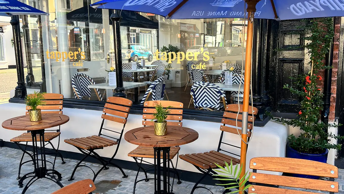 Tapper's Cafe Bar — Cafes in Southport