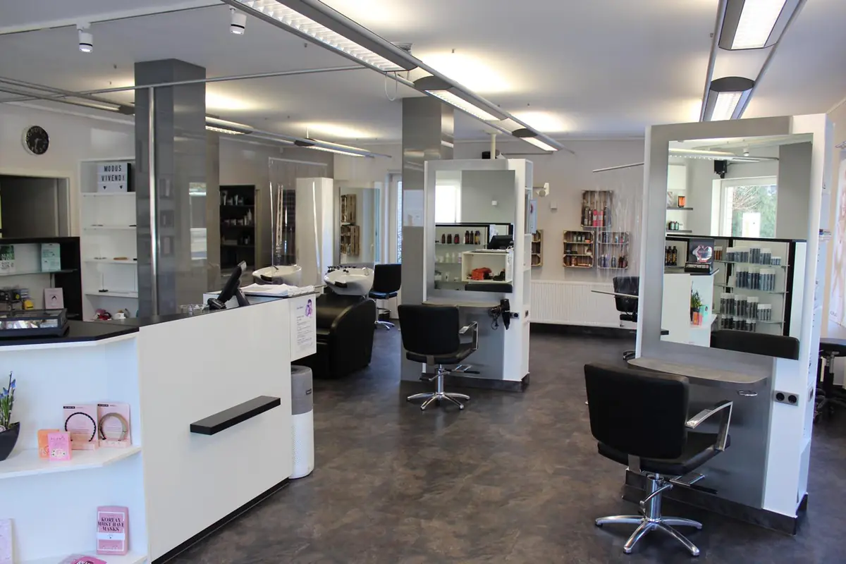Mo's Coiffeur & Barbier photo (photo 3 of 3)