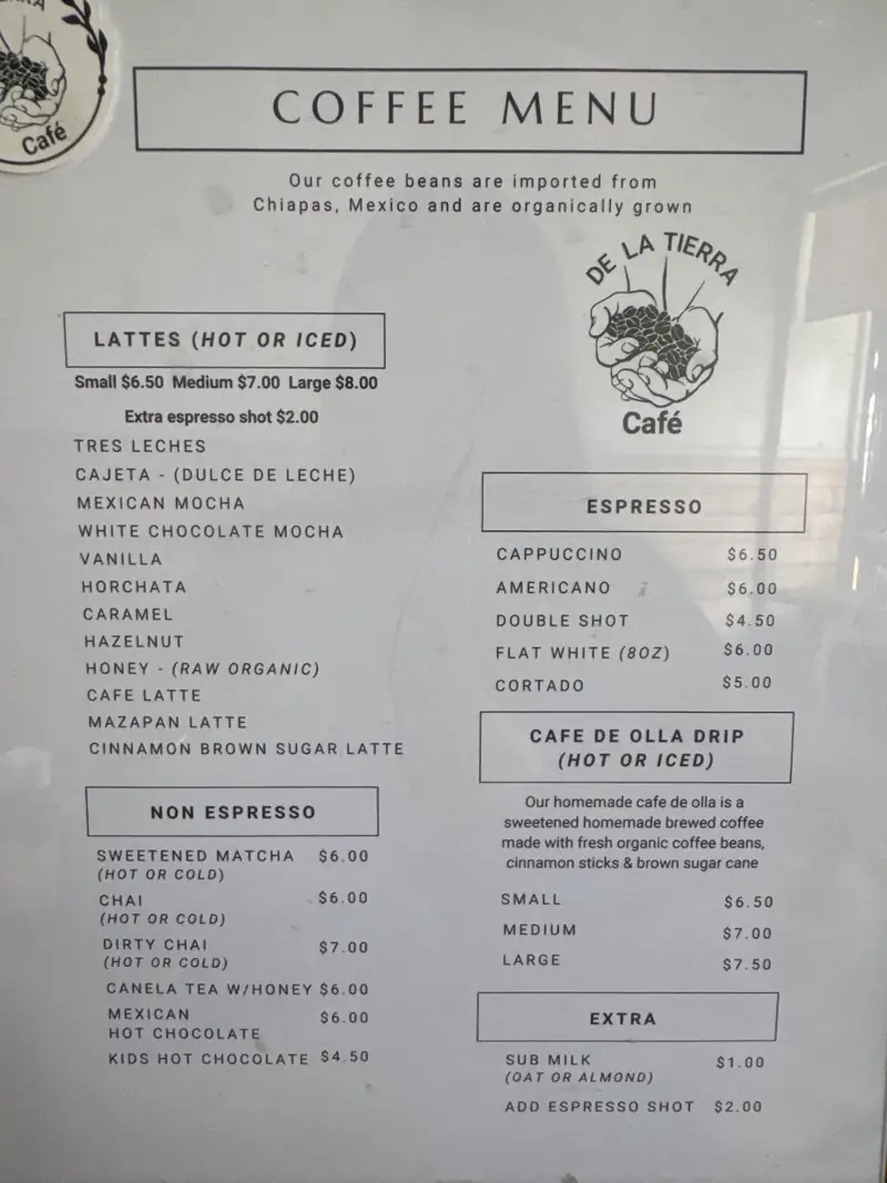 De La Tierra Café photo (photo 1 of 3)