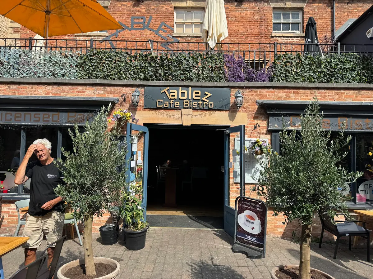 Tablez Cafe Bistro — Cafes in Sleaford